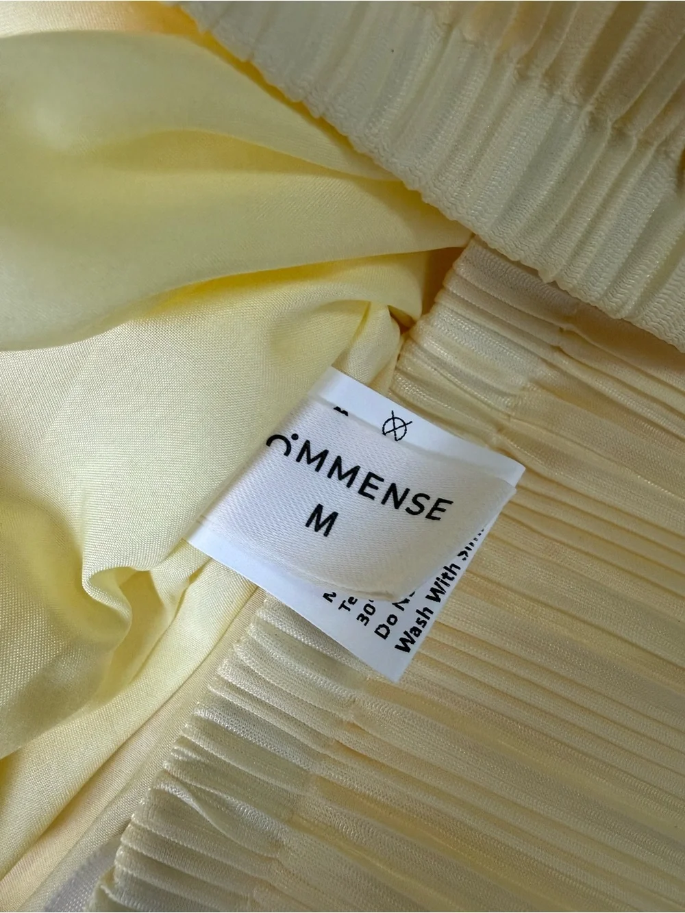 Commense Soft Butter Yellow Pleated Layered Ruffle Skirt Cami Set NWT Medium - Picture 9 of 13